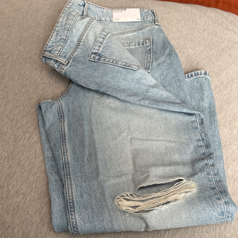 Garage Light Blue Distressed Women's distressed baggy jeans
